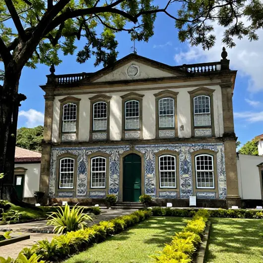 Explorando o Museu Afro-Brasileiro da UFBA Explorando o Museu Afro-Brasileiro da UFBA