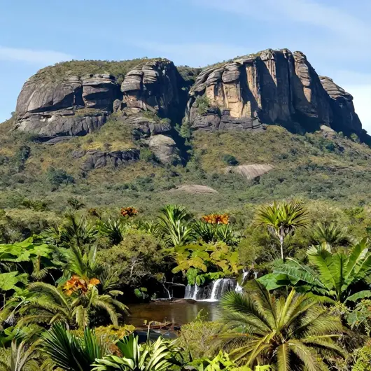 Trilha Parque Nacional Chapada dos Veadeiros: Aventura e Beleza Natural Trilha Parque Nacional Chapada dos Veadeiros: Aventura e Beleza Natural